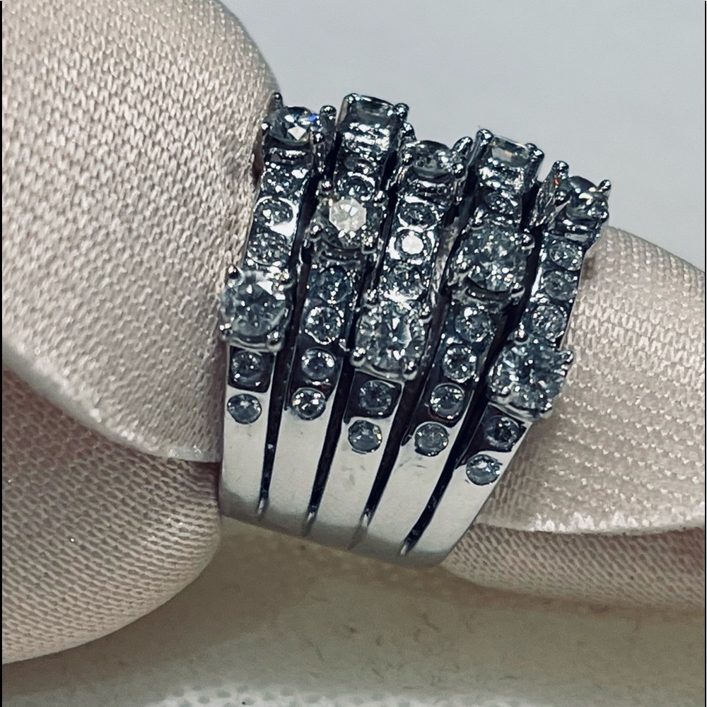 Designer Heirloom Quality 1.5 TCW of full cut diamonds copyrighted© ring 14K WG - Picture 5 of 17